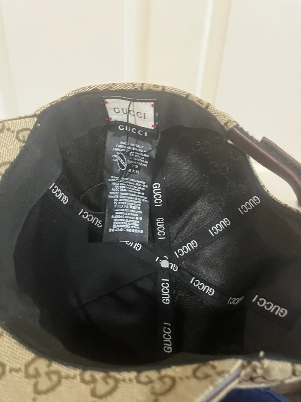 Gucci Beige GG Monogram Cap with Gold Logo Plaque - Picture 3 of 3